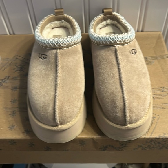 Ugg Tazz Platform Slippers Size 10 NEW - Picture 6 of 16